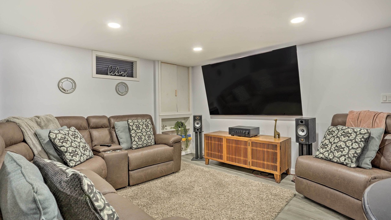 Photo of Others in Saddle Brook