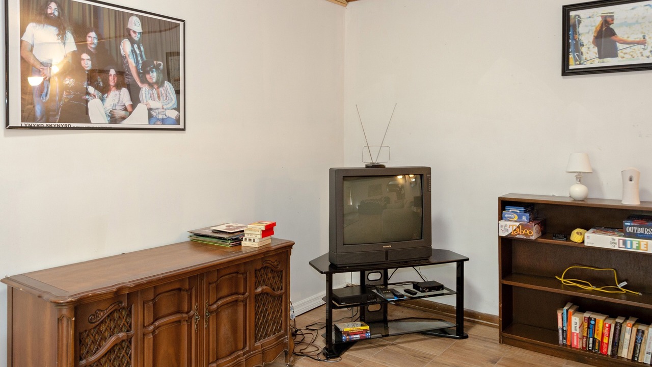 Photo of Livingroom in Jacksonville