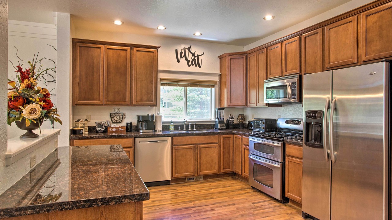 Photo of Kitchen in Ponderosa Trails