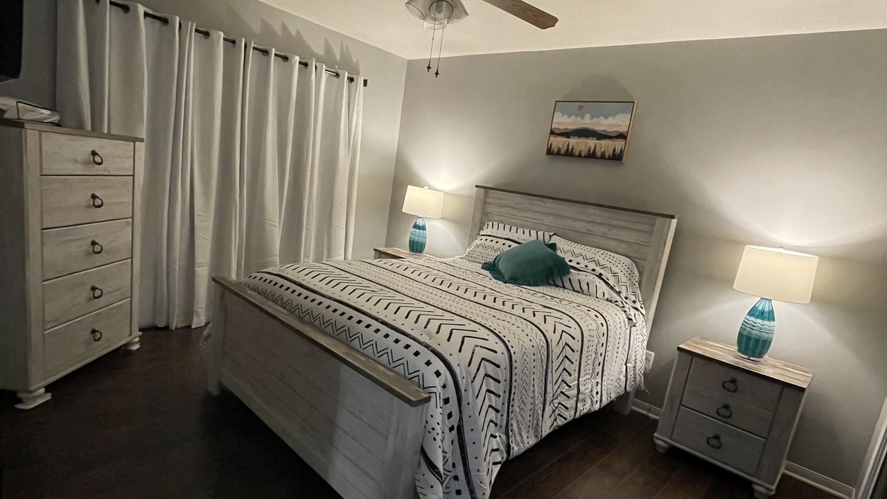 Photo of Bedroom in Groves