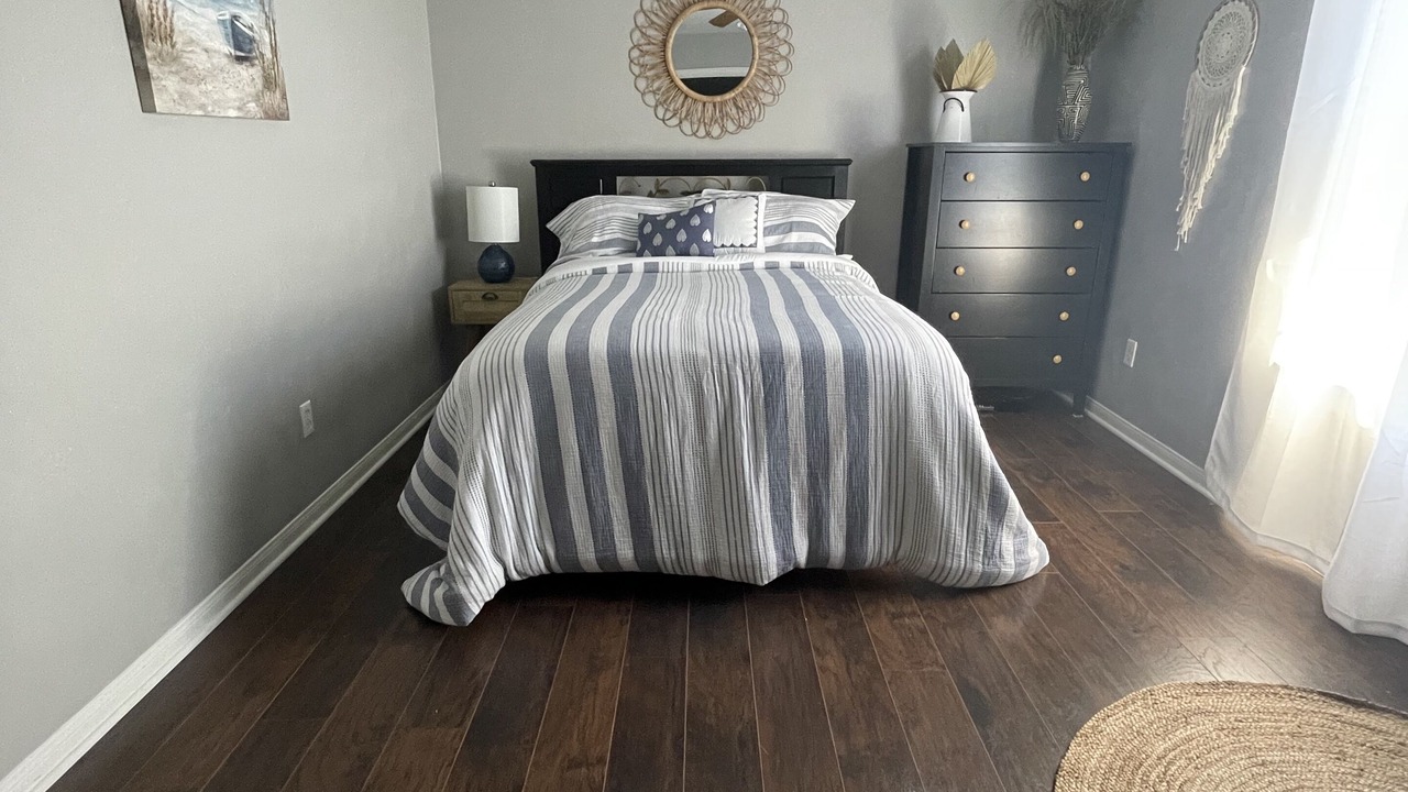 Photo of Bedroom in Groves
