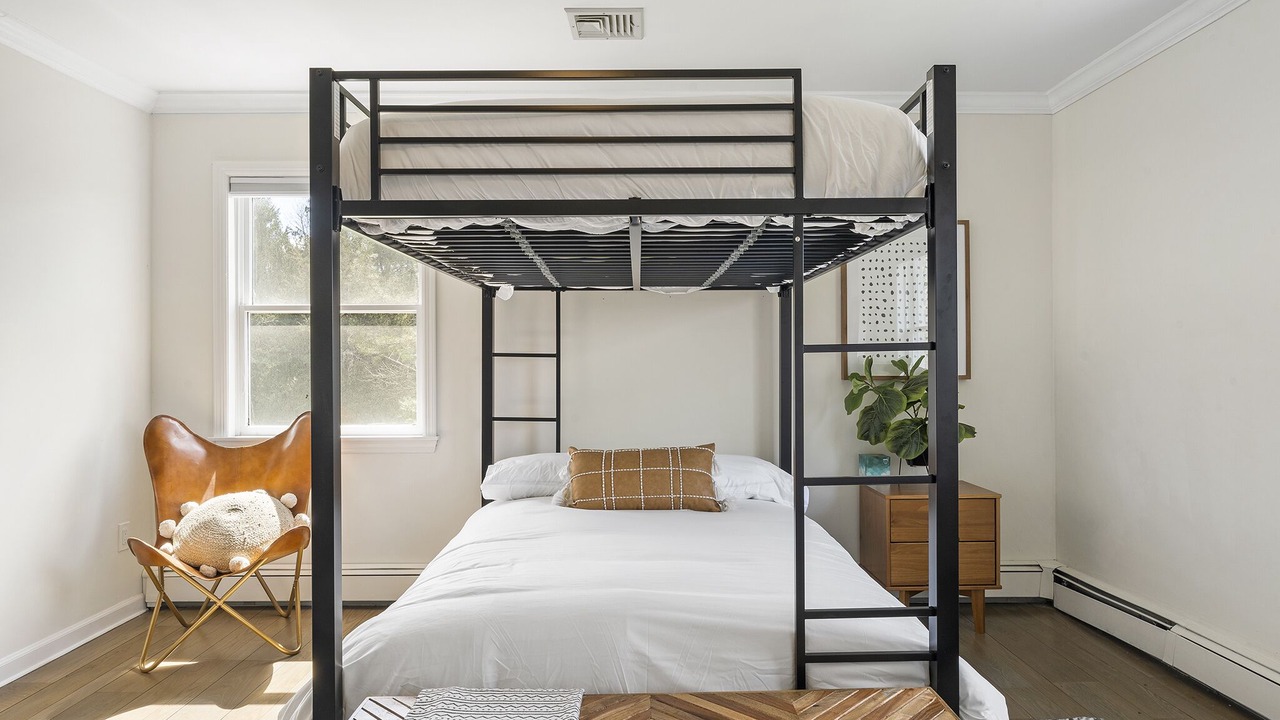 Photo of Bedroom in Warwick