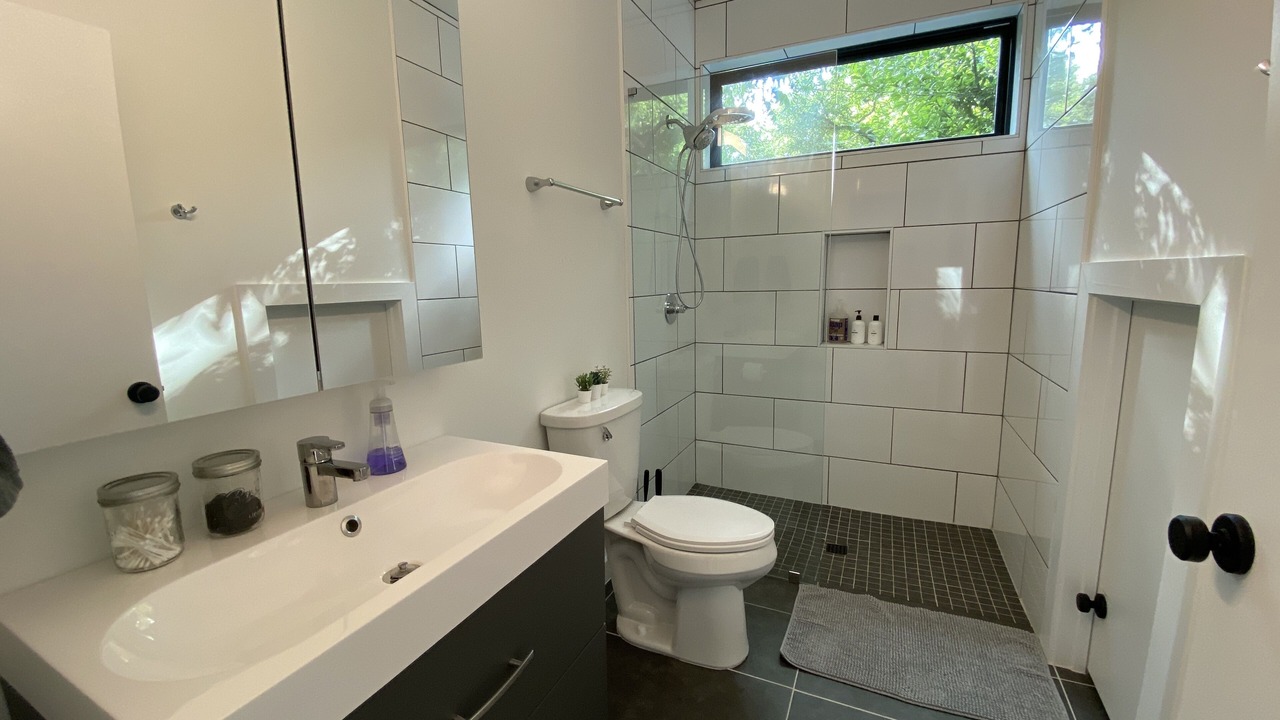 Photo of Bathroom in Holly