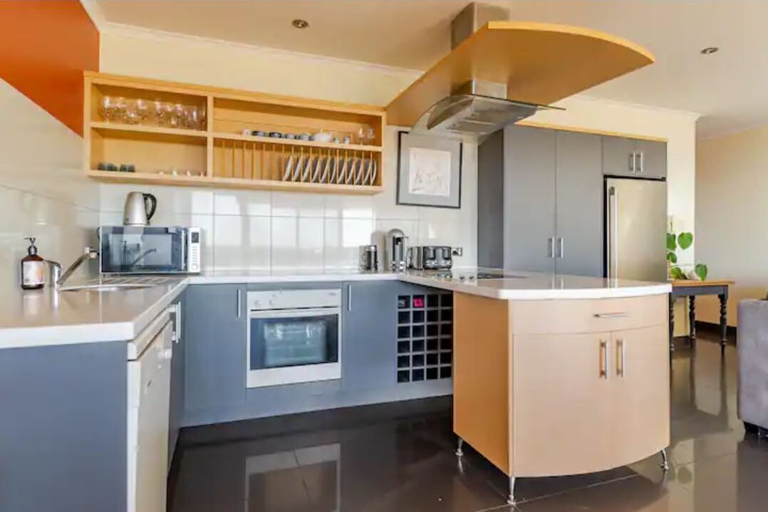 Photo of Kitchen in West Lakes Shore