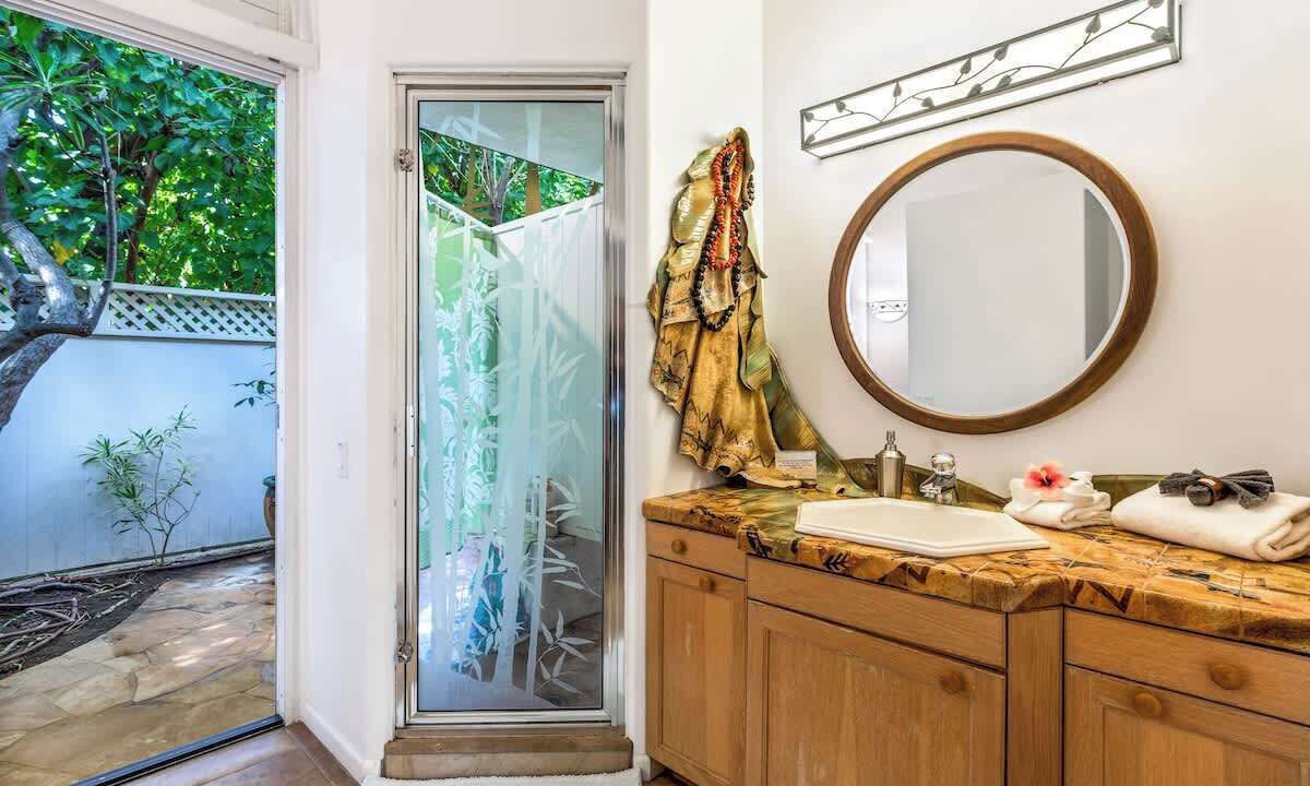 Photo of Bathroom in Puako
