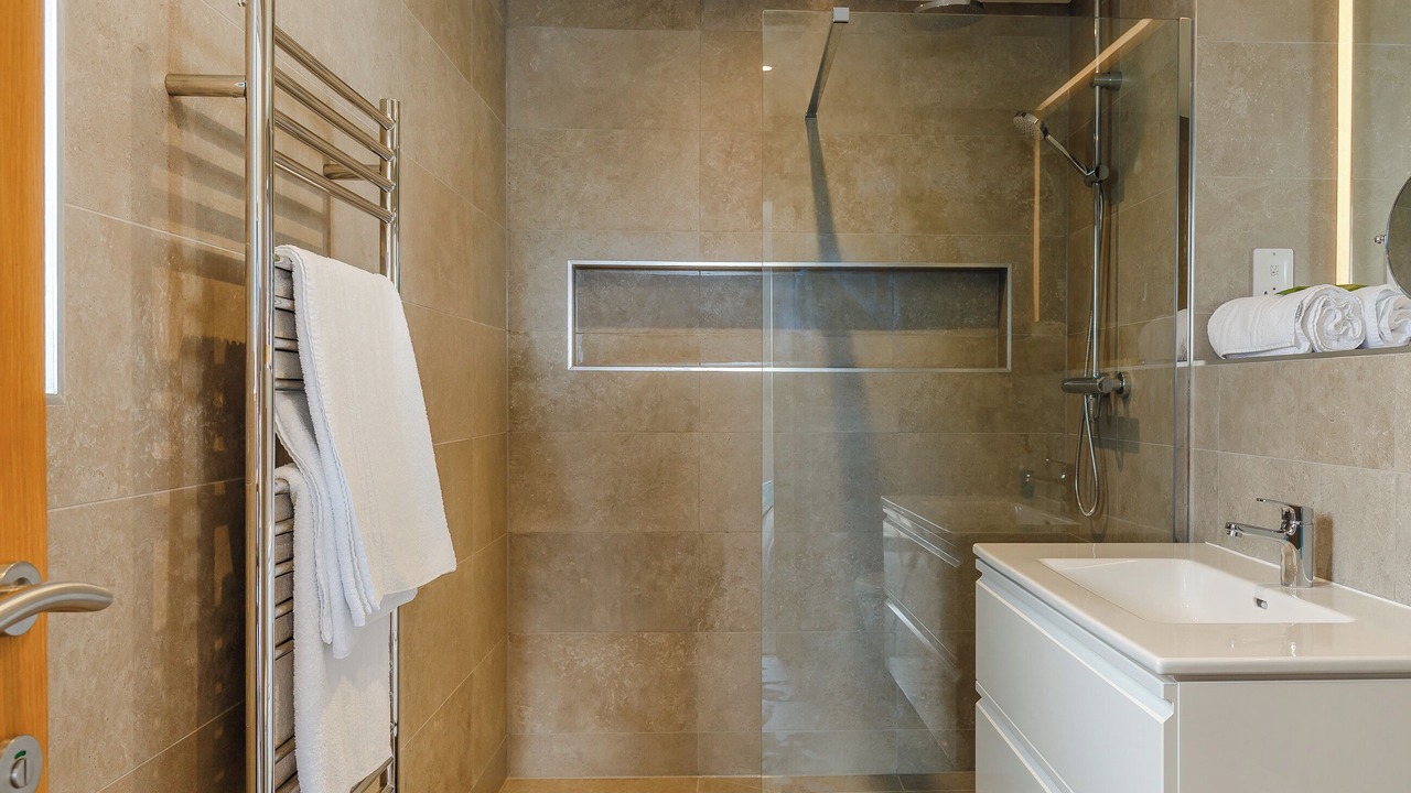 Photo of Bathroom in Carlyon Bay