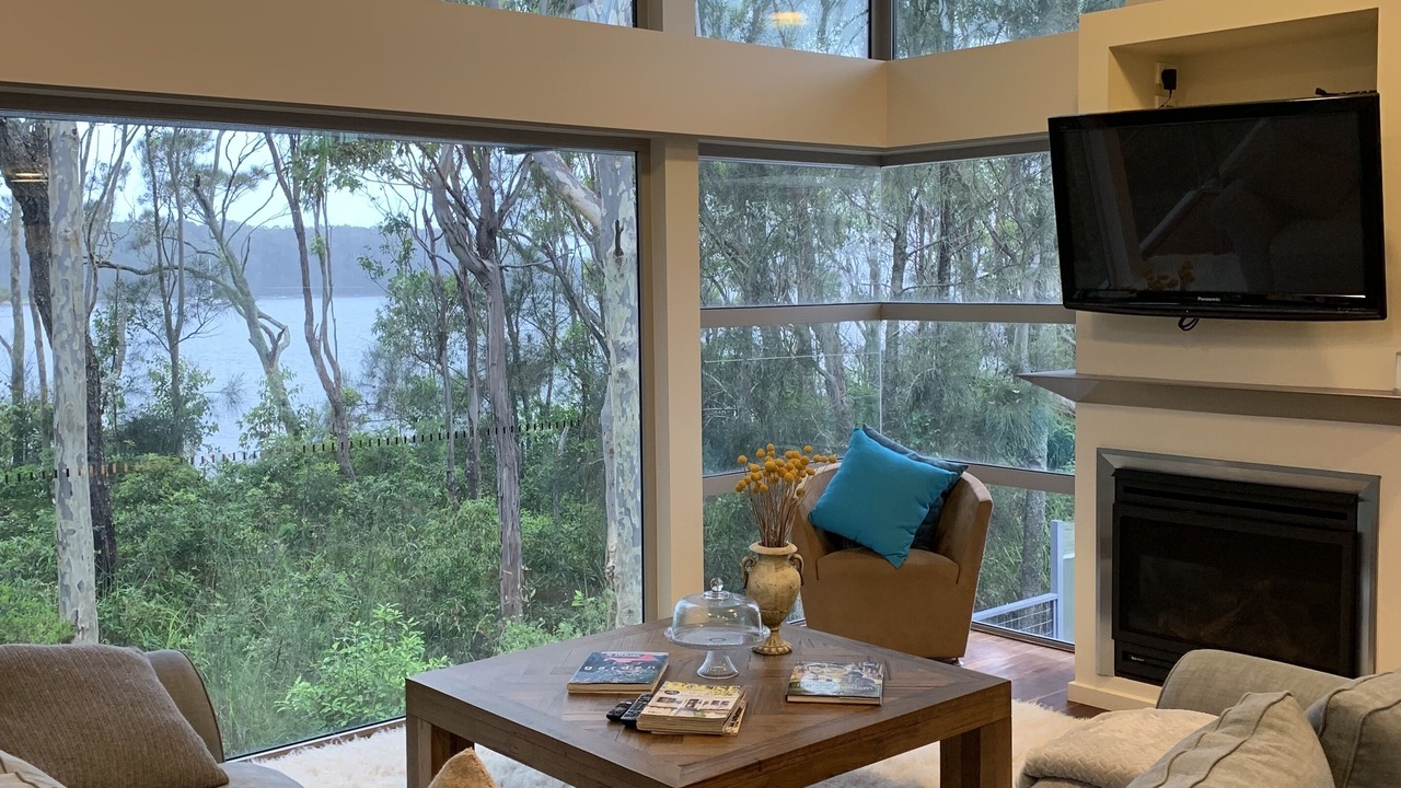 Photo of Livingroom in Maloneys Beach