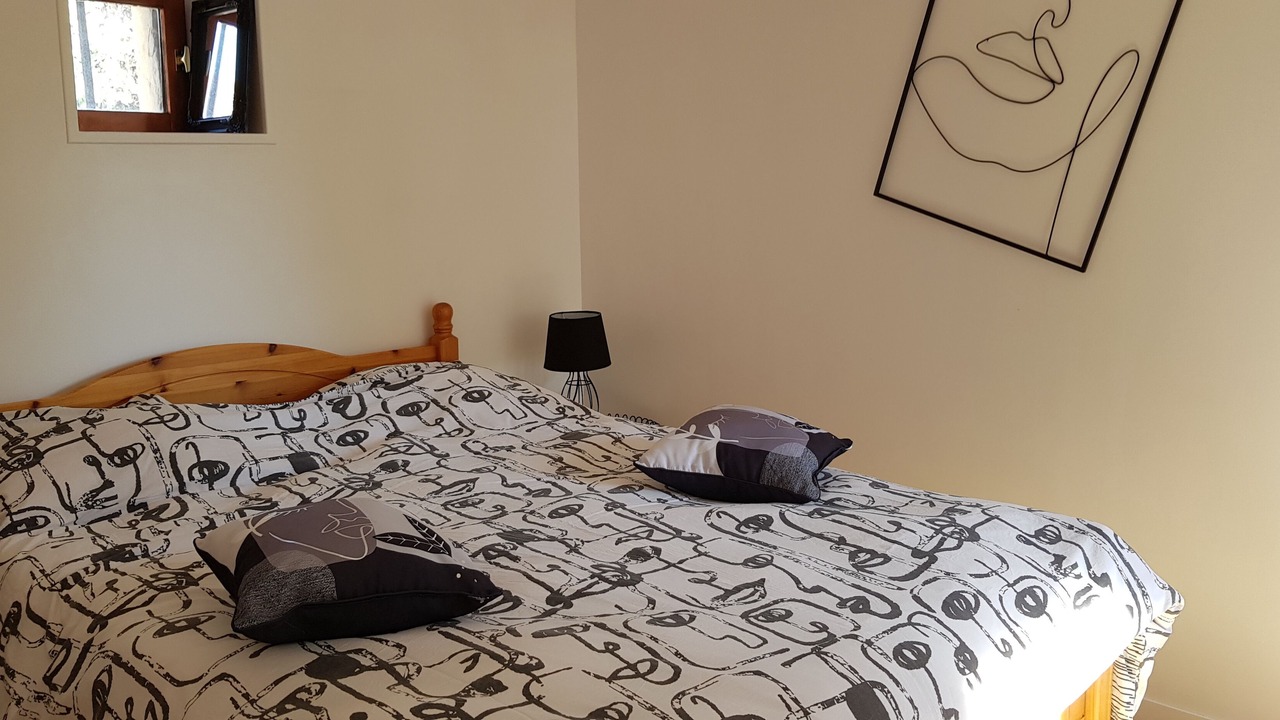 Photo of Bedroom in Cormelles-le-Royal