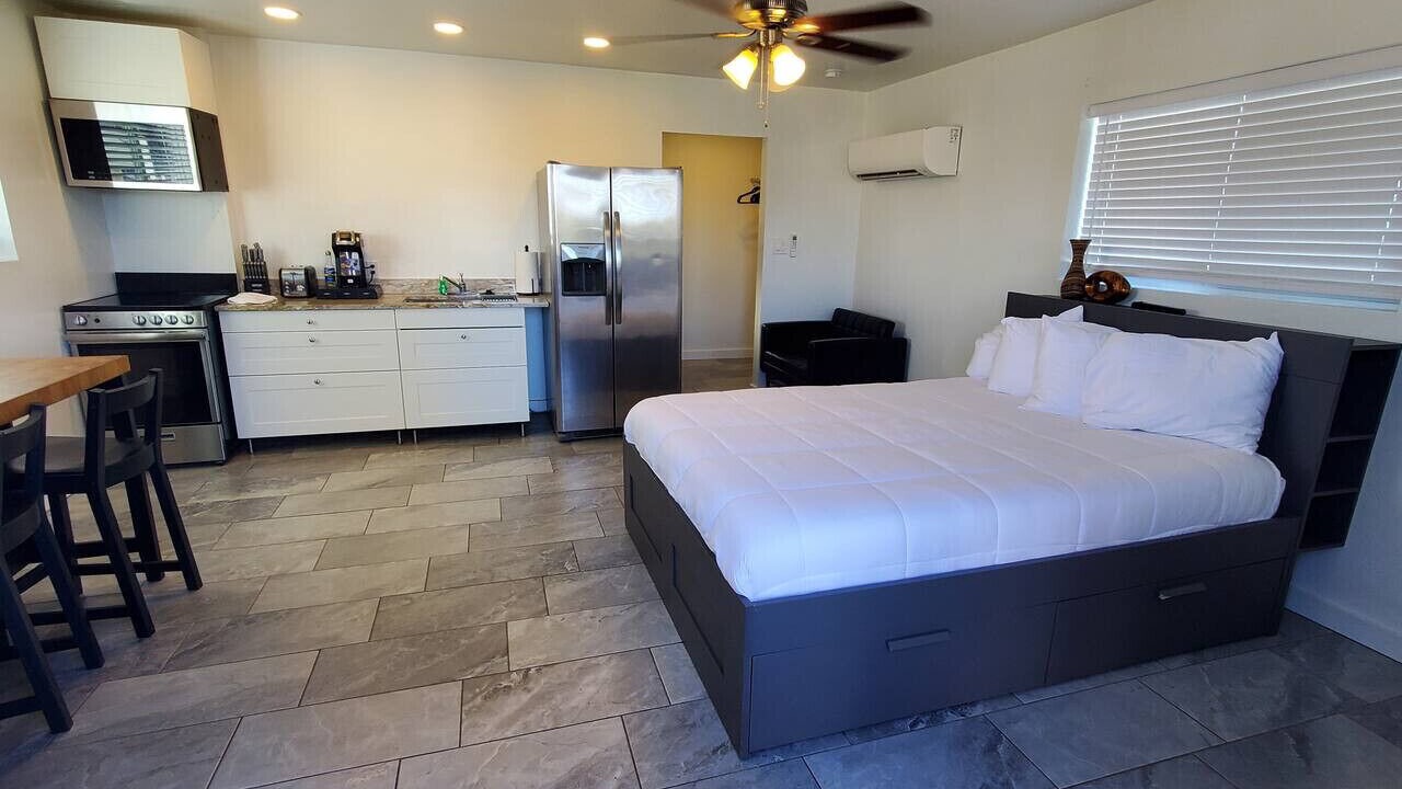 Photo of Bedroom in Garfield