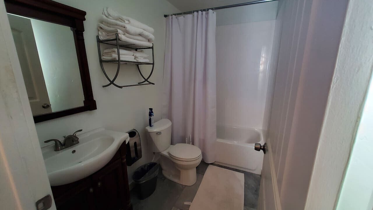 Photo of Bathroom in Garfield
