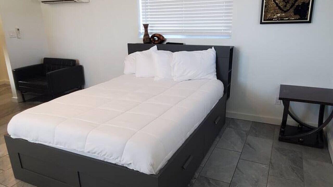 Photo of Bedroom in Garfield