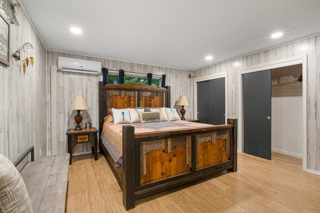 Photo of Others in Shell Knob