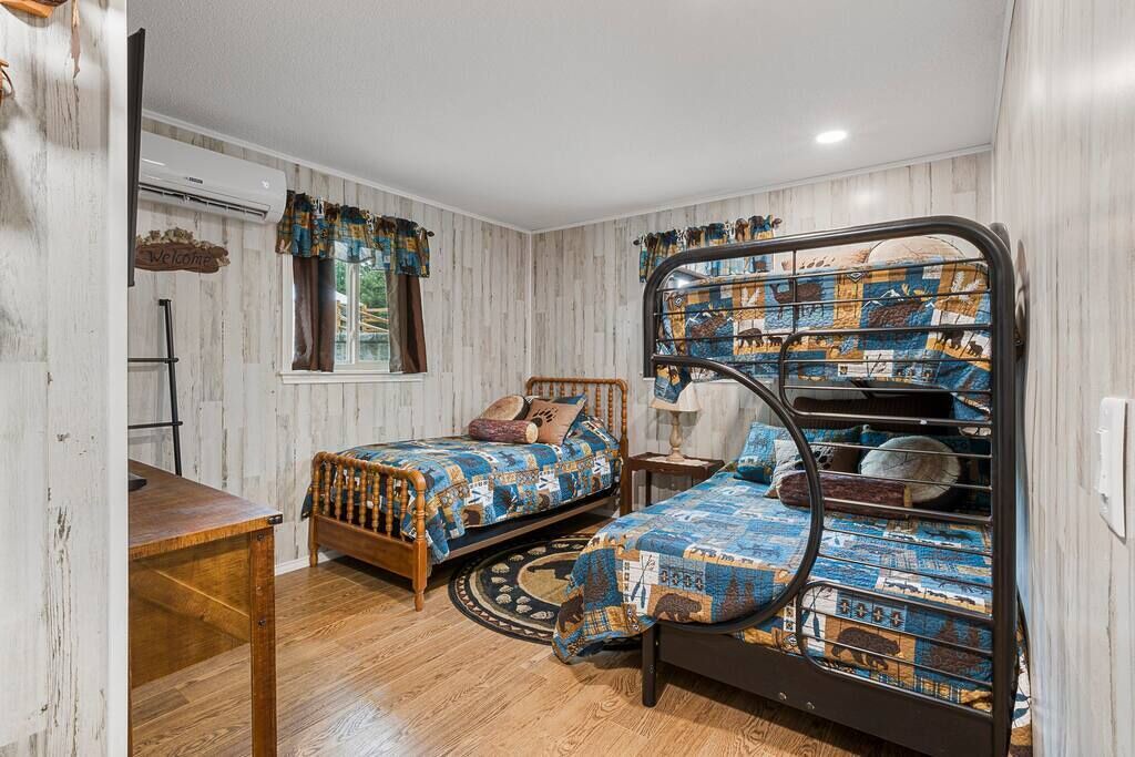 Photo of Others in Shell Knob