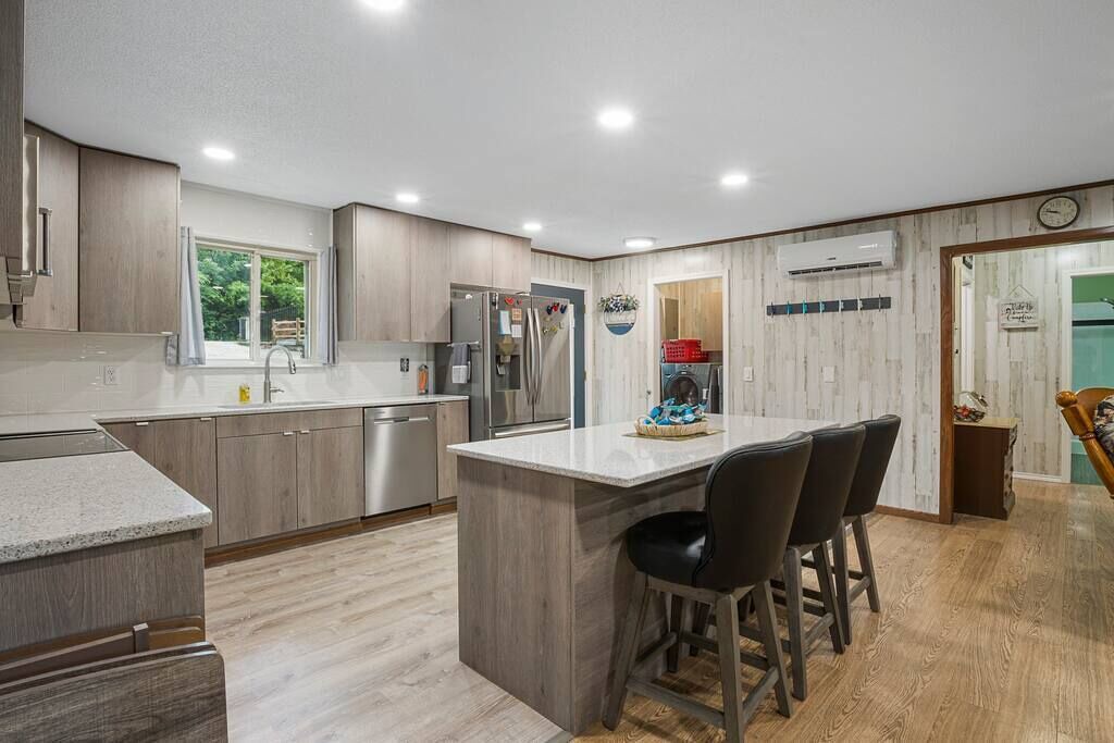 Photo of Others in Shell Knob