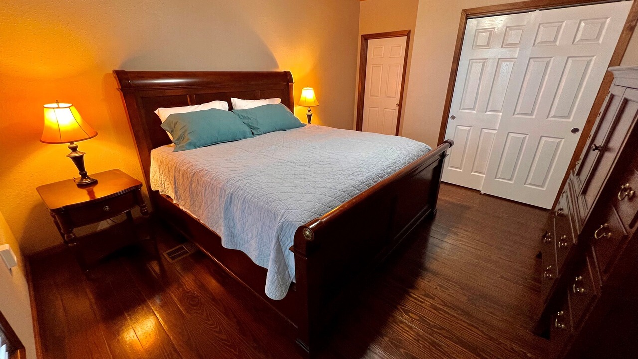 Photo of Bedroom in Milam