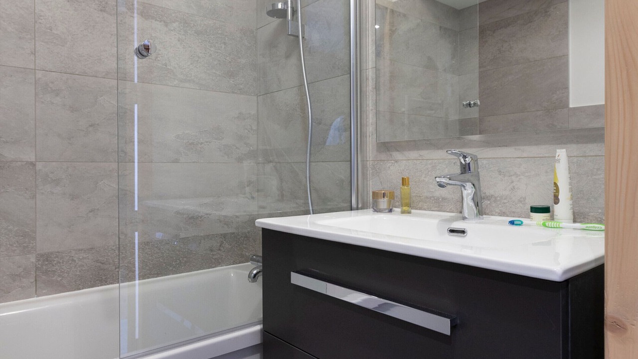 Photo of Bathroom in Arc-2000