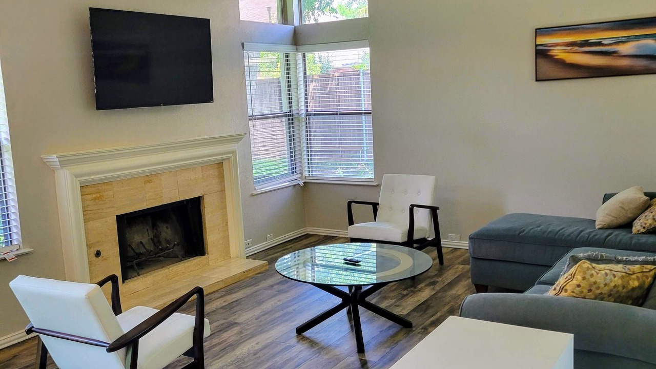 Photo of Livingroom in Far North Dallas