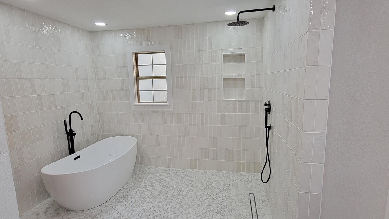 Photo of Bathroom in Granite Shoals