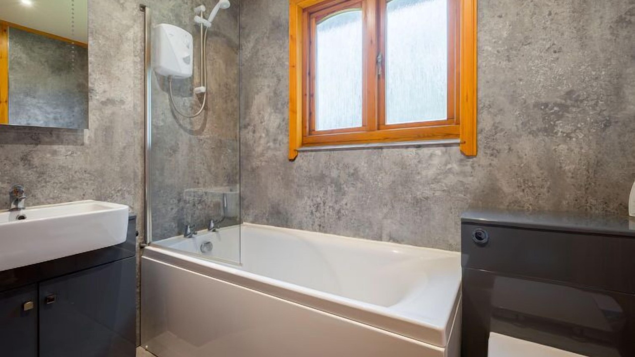 Photo of Bathroom in Balnain