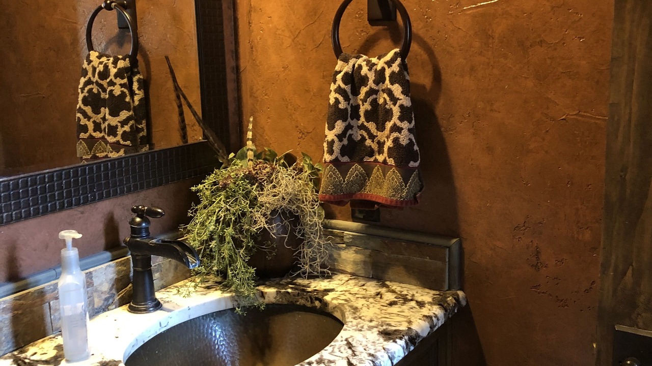 Photo of Bathroom in Holliday