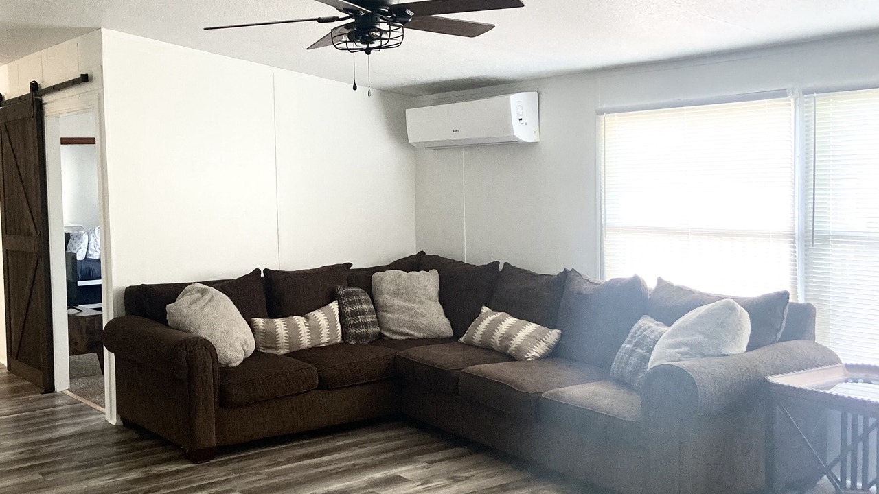 Photo of Livingroom in Kingston