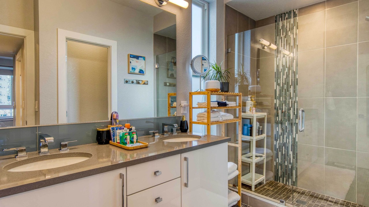 Photo of Bathroom in West Colfax