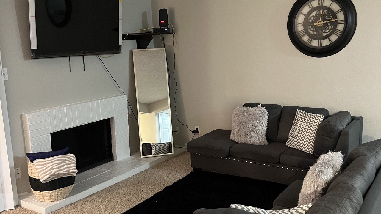 Photo of Livingroom in North Arlington