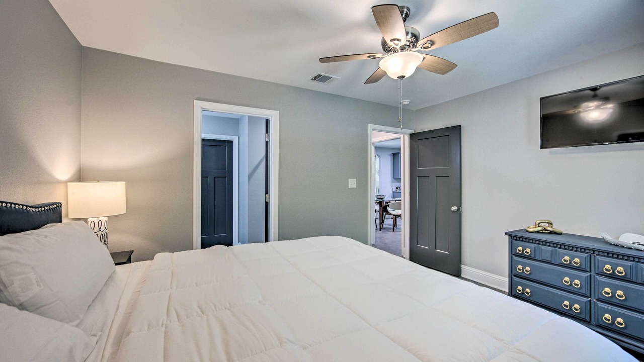 Photo of Bedroom in Avinger