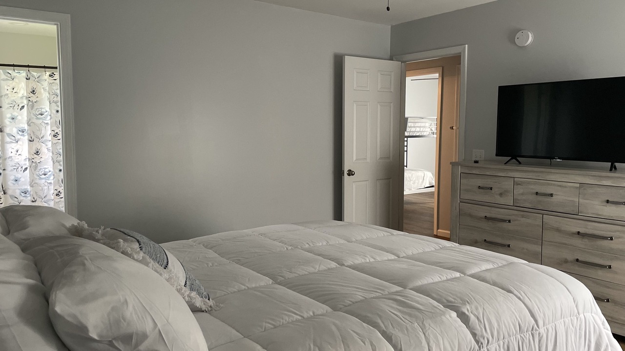 Photo of Bedroom in Midland City