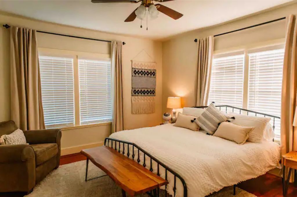 Photo of Bedroom in Oakland