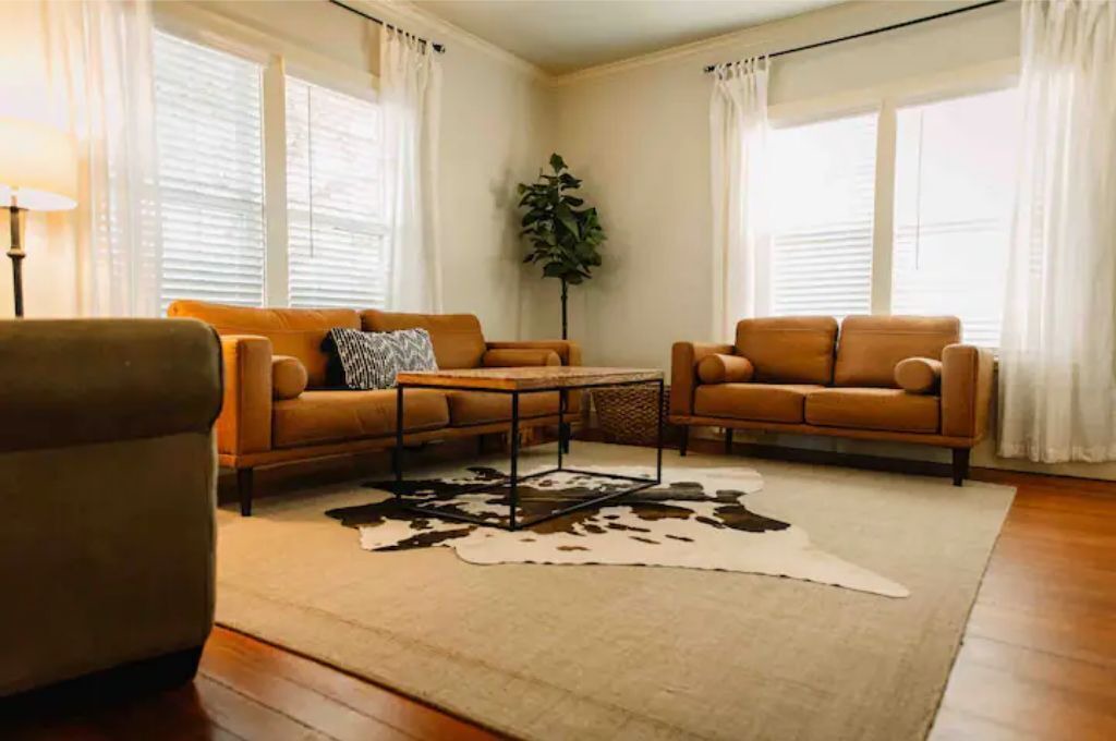Photo of Livingroom in Oakland