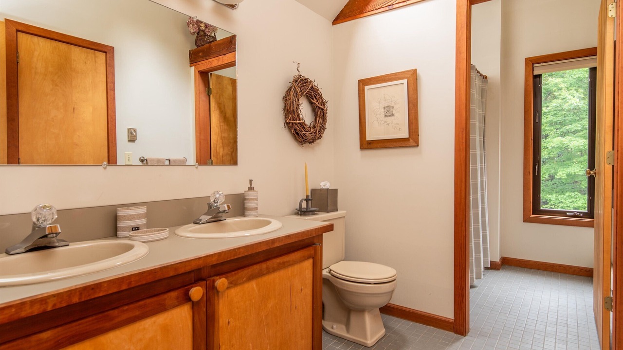 Photo of Bathroom in South Londonderry