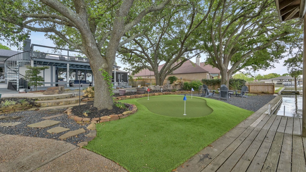 Photo of Outdoor in Willis