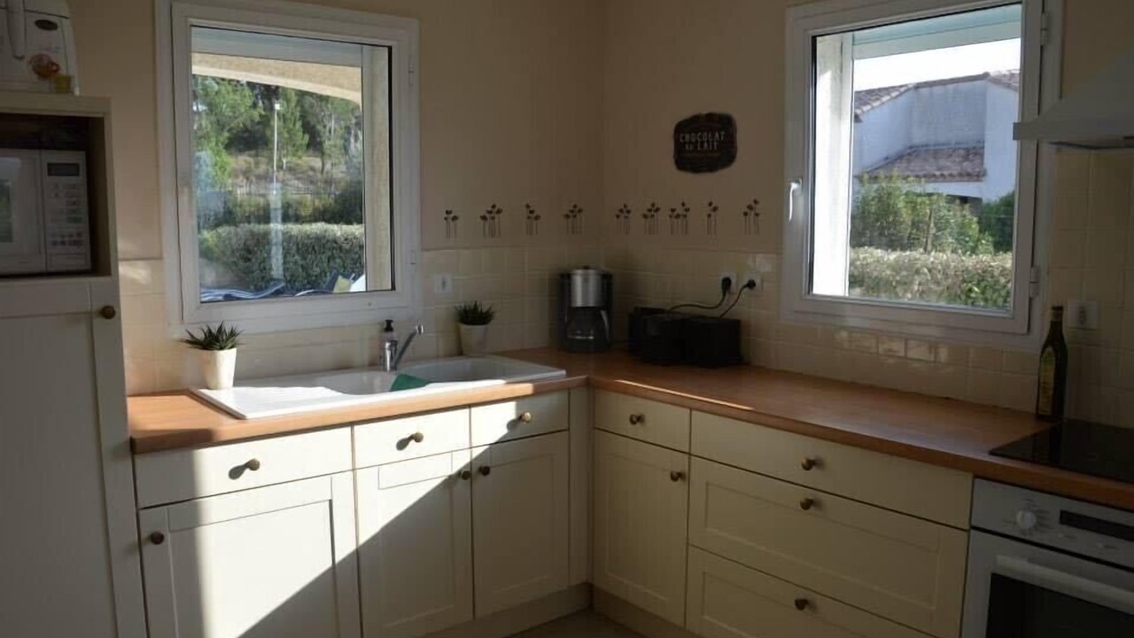 Photo of Kitchen in Saint-Genies-de-Fontedit