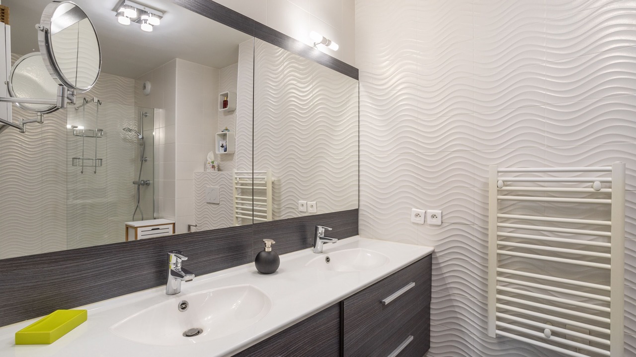 Photo of Bathroom in Saint-Helier