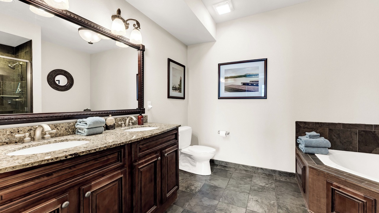 Photo of Bathroom in Branson