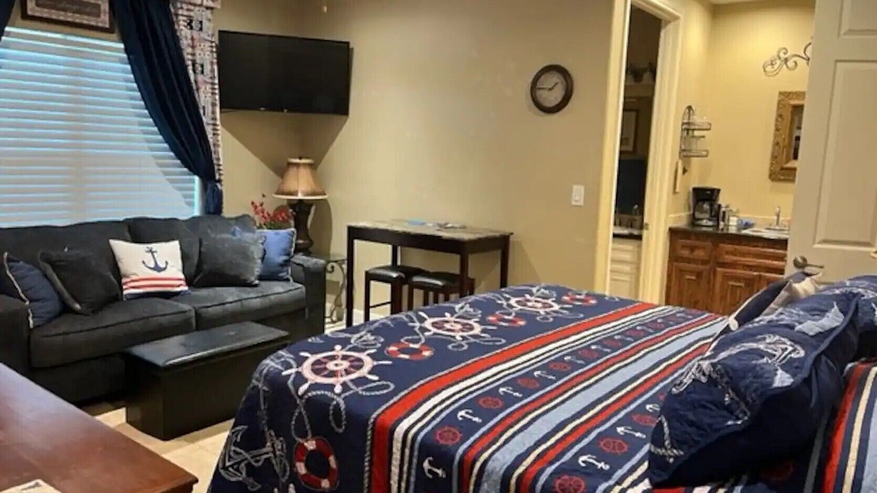 Photo of Bedroom in Seven Coves