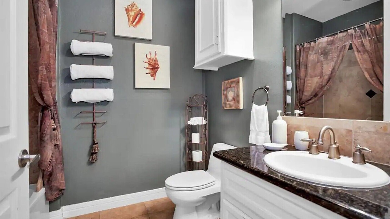 Photo of Bathroom in Seven Coves