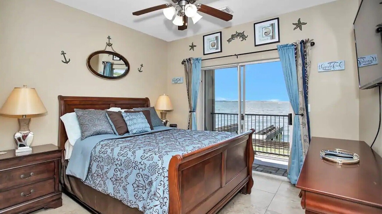 Photo of Bedroom in Seven Coves