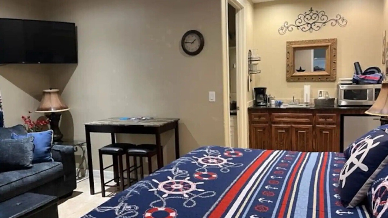 Photo of Bedroom in Seven Coves