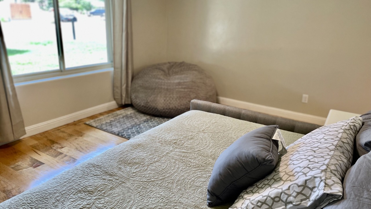 Photo of Bedroom in Bellair