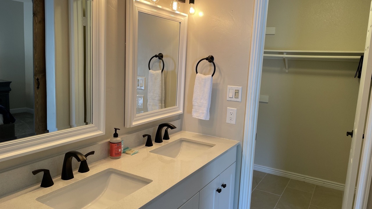 Photo of Bathroom in Bellair