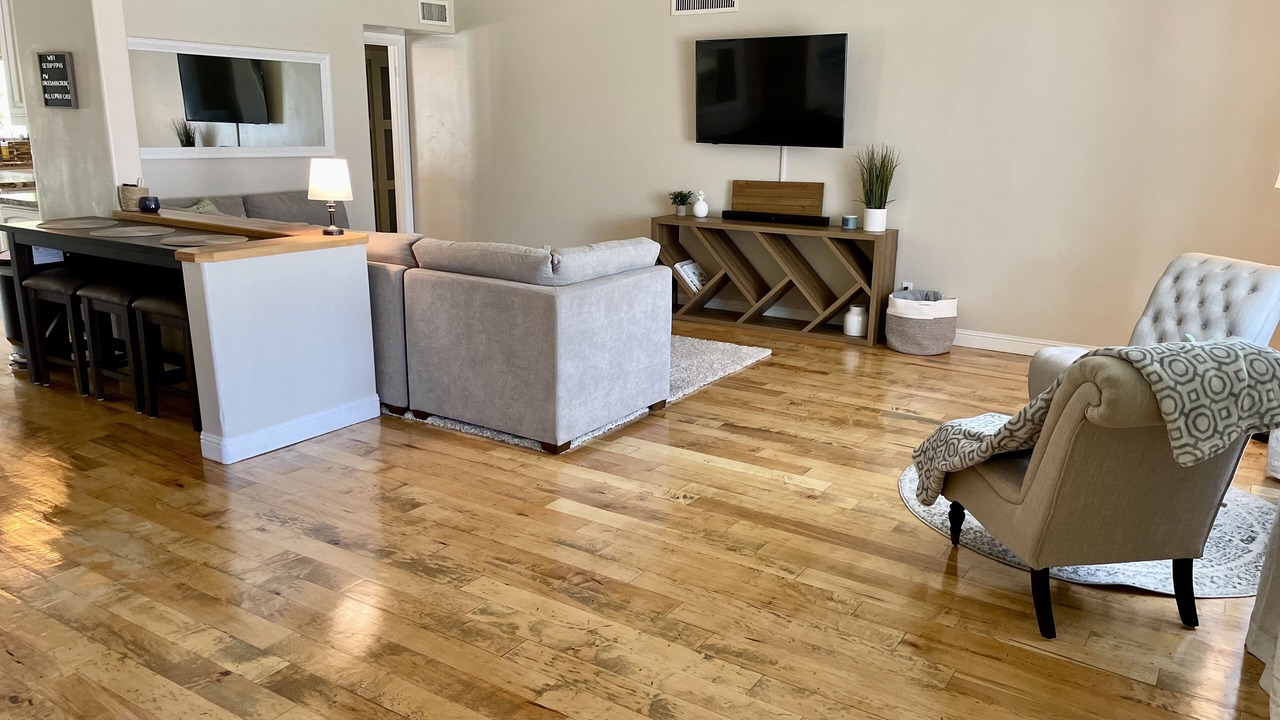 Photo of Livingroom in Bellair
