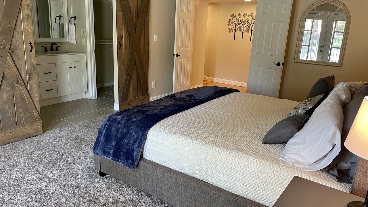 Photo of Bedroom in Bellair