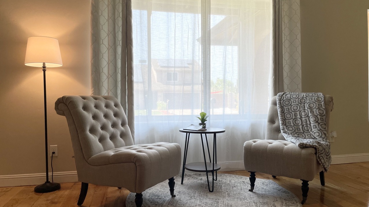 Photo of Livingroom in Bellair