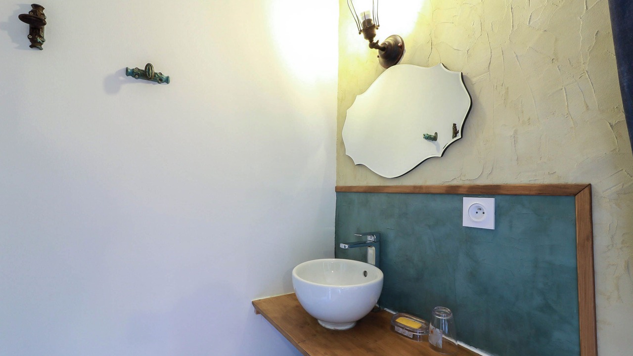 Photo of Bathroom in Canens