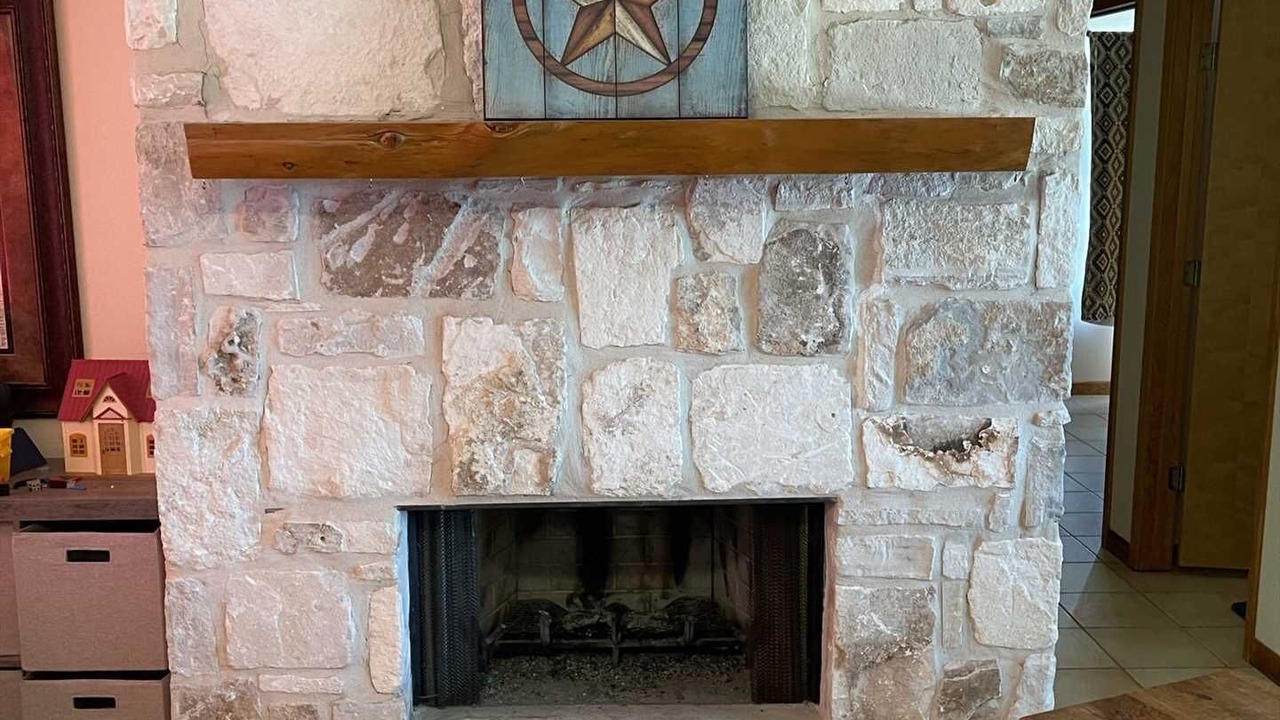 Photo of Livingroom in Hondo