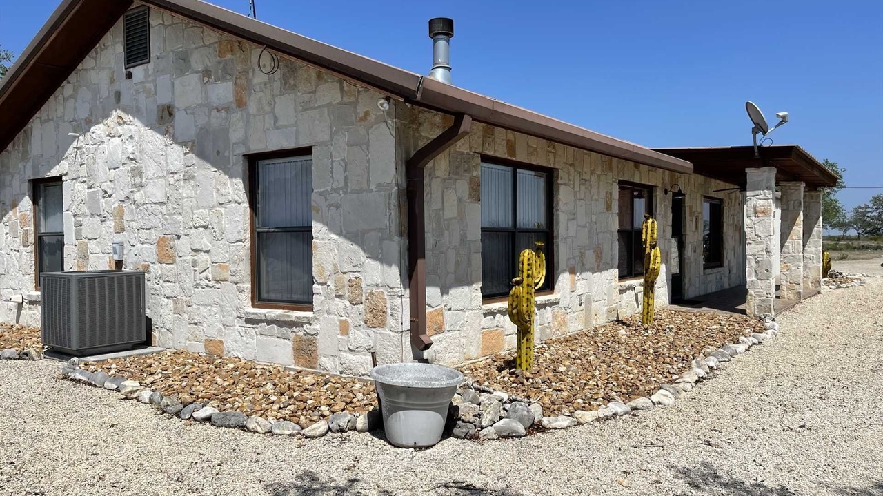 Photo of Outdoor in Hondo