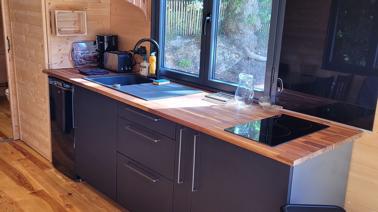 Photo of Kitchen in Morainville-Jouveaux