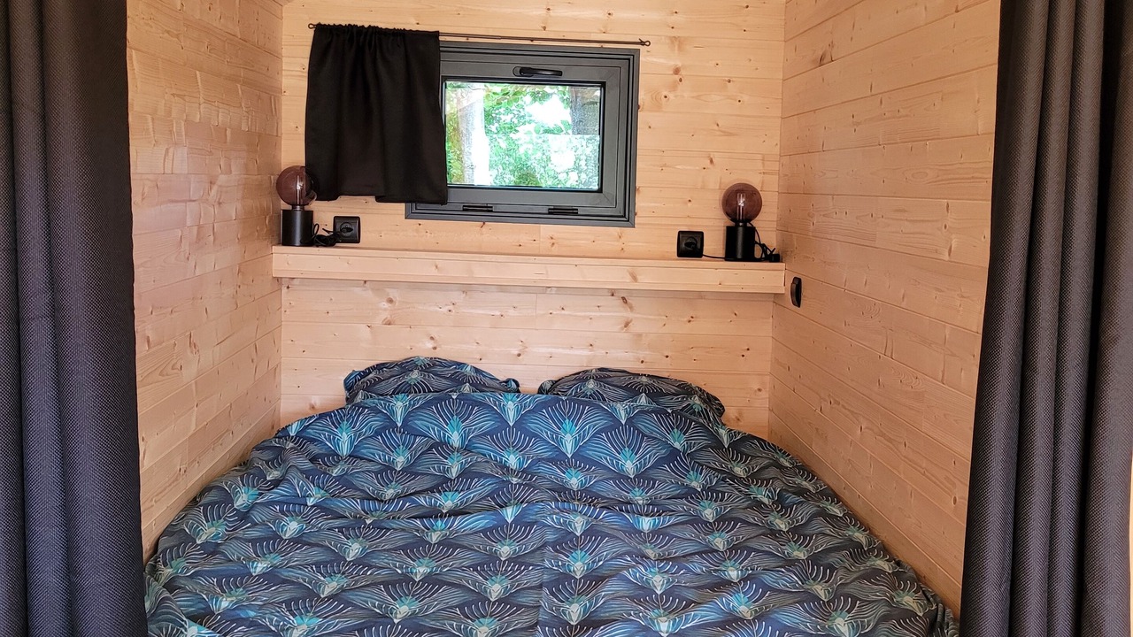 Photo of Bedroom in Morainville-Jouveaux